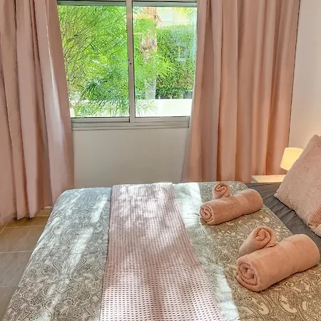 Isla Feliz In Golf Del Sur Cozy With Terrace, Pool & Parking Apartment San Miguel de Abona